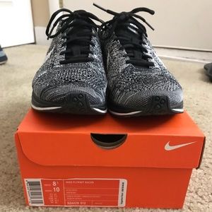 Nike Flyknit Racer Oreo Colorway
